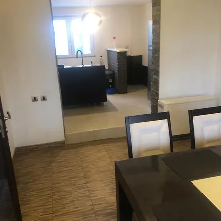 Cozy 150m2 , 2 Parking Places