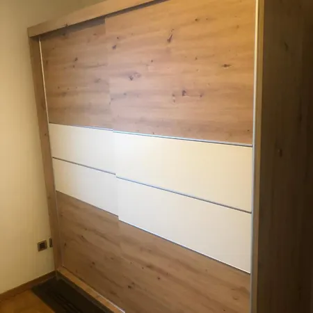 Cozy 150m2 , 2 Parking Places Belgrade