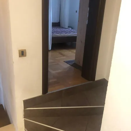 Apartment Cozy 150m2 , 2 Parking Places Belgrade